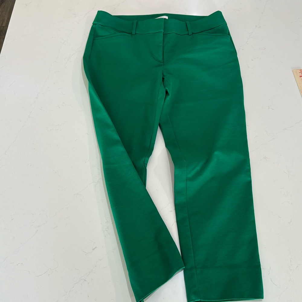 Women’s Loft Green Capris -Size 8